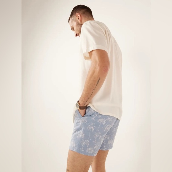 Chubbies Rayon Sunday Shirt The Ivory Lotus Relaxed Fit Size XL In Ivory NWT - Picture 3 of 5